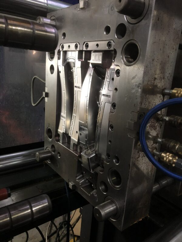 Electronic Parts Mold - Image 3