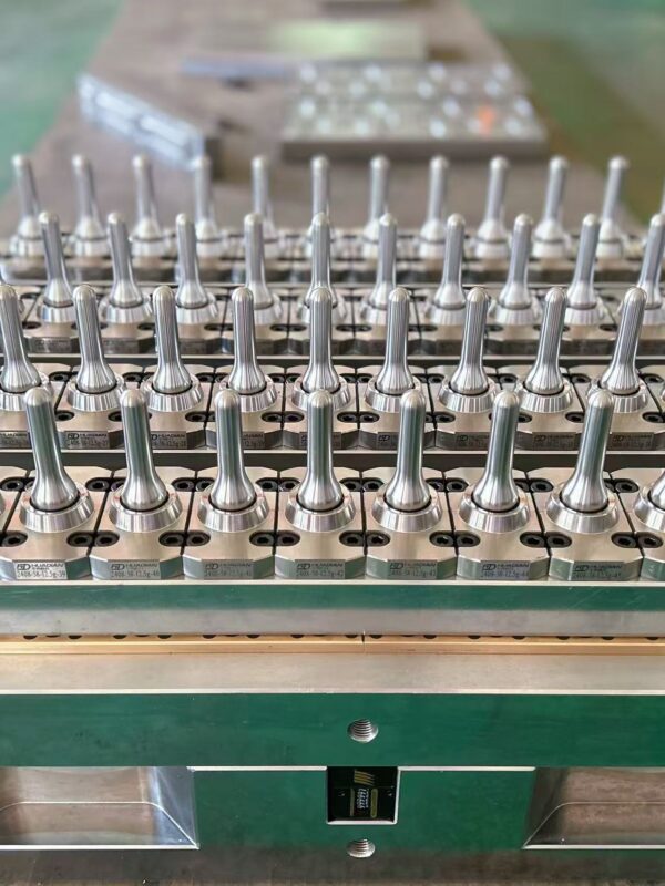 PET Preform Mold - Image 6
